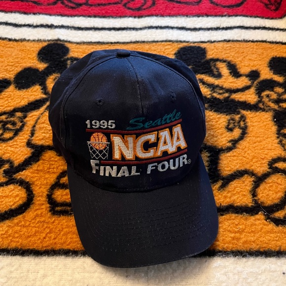1995 Seattle NCAA final four SnapBack - Picture 2 of 3